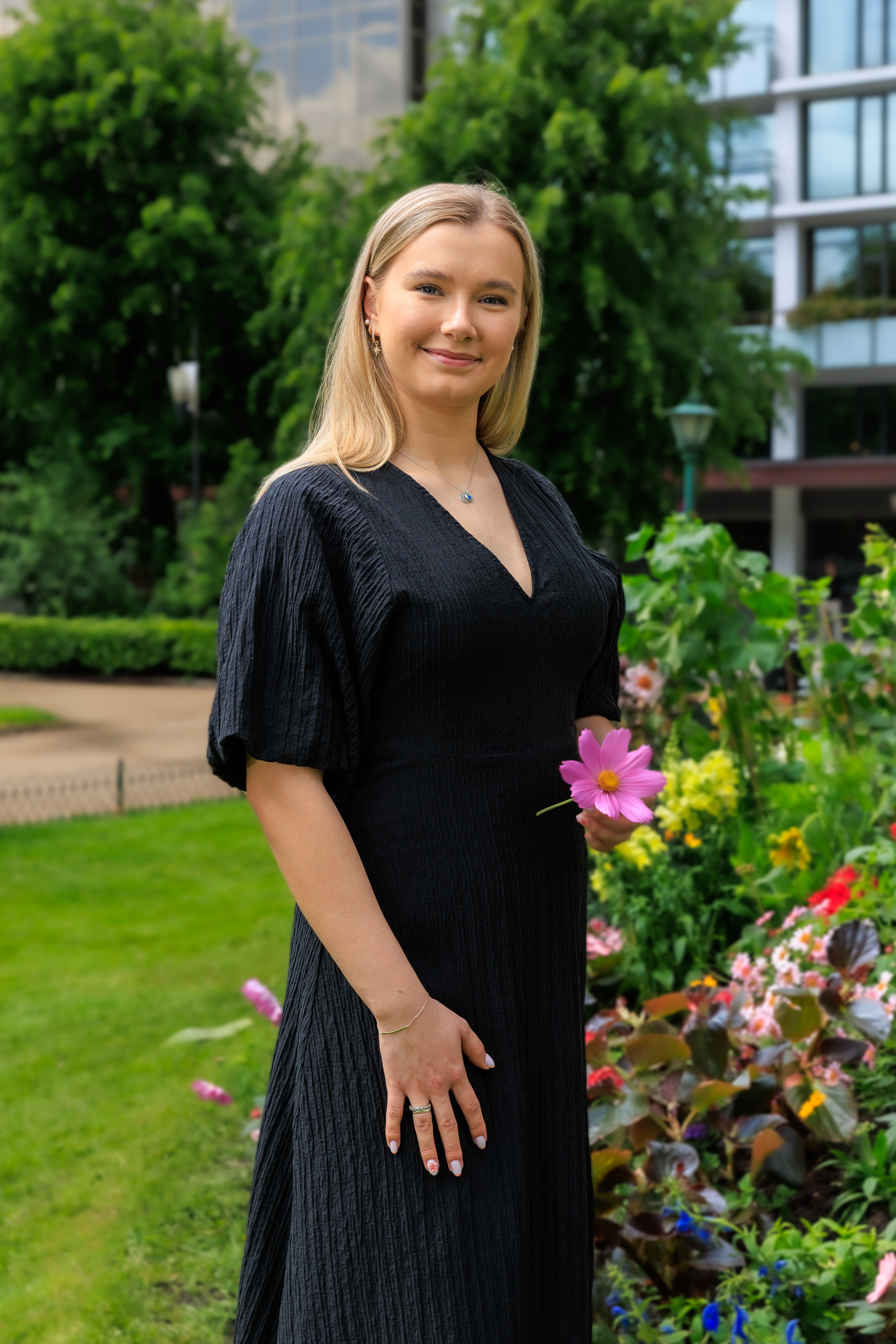 Maddie Midi Kjole - Black